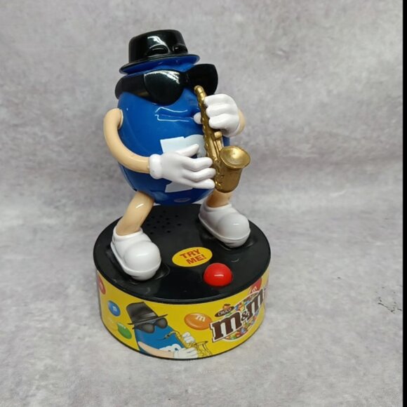 M&M's Rock Stars Blue Peanut Figure, Saxophone, Music Works - Picture 1 of 3